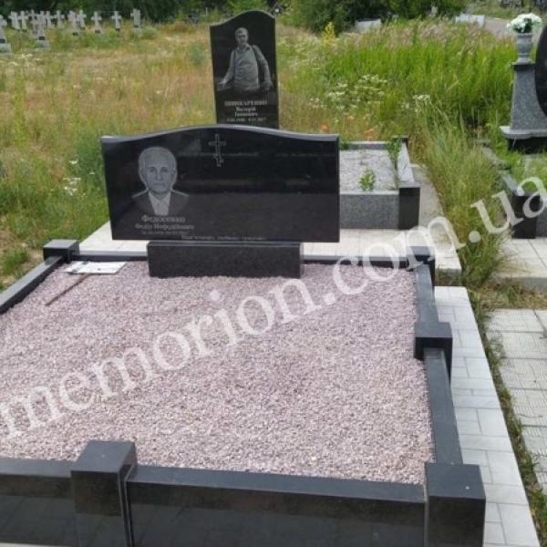 Подвійні пам’ятники
