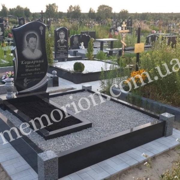 Подвійні пам’ятники